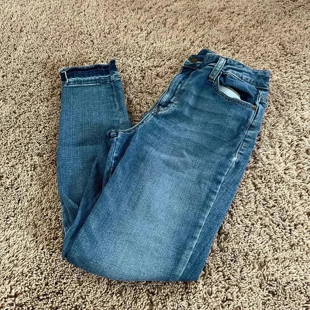 Art class target girls teen junior child 16 destructed skinny jeans raw edge